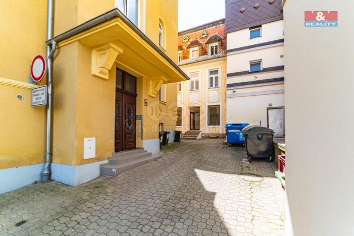 Pronájem obchodního prostoru, Mariánské Lázně, Hlavní třída, 76 m2