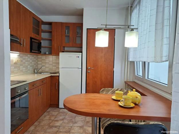 Pronájem bytu 1+kk, Pardubice, Jindřišská, 37 m2
