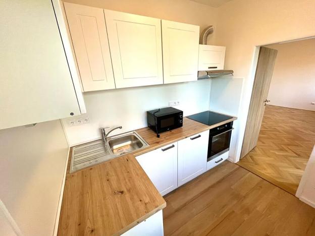 Pronájem bytu 2+kk, Praha - Michle, Batelovská, 49 m2