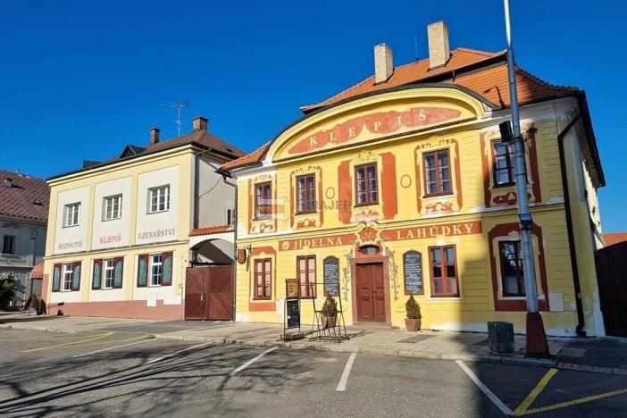 Pronájem bytu 1+kk, Uhlířské Janovice, Václavské náměstí, 26 m2