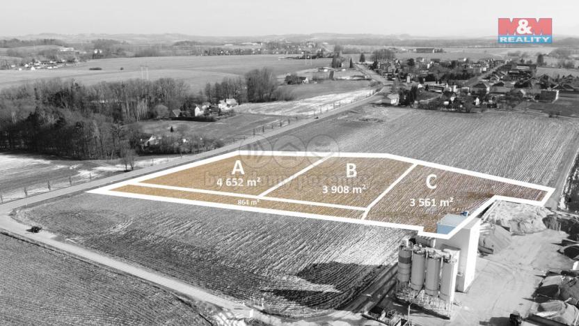 Prodej komerčního pozemku, Vojkovice, 3561 m2