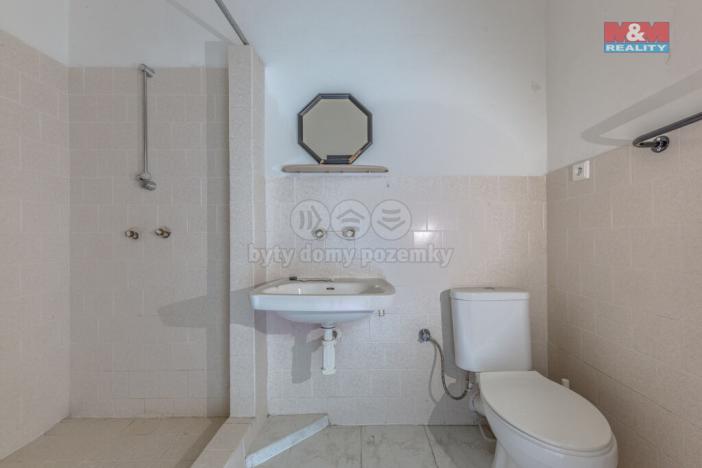 Prodej restaurace, Plavy, 500 m2