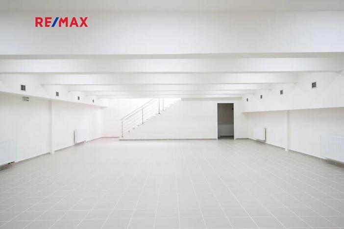 Prodej obchodního prostoru, Kladno, U tržnice, 460 m2