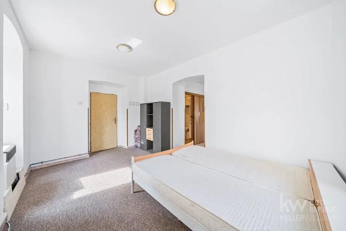 Prodej vícegeneračního domu, Zálezly, 900 m2