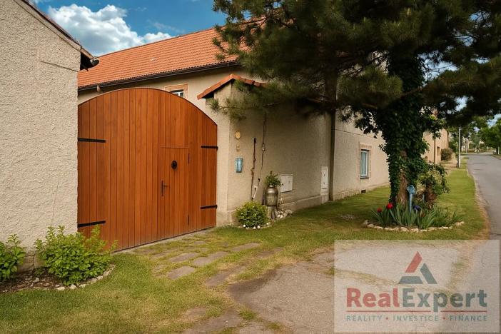 Prodej zemědělské usedlosti, Vraný, 250 m2