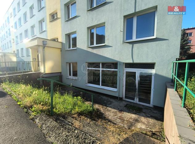 Prodej obchodního prostoru, Slaný, Na Dolíkách, 84 m2