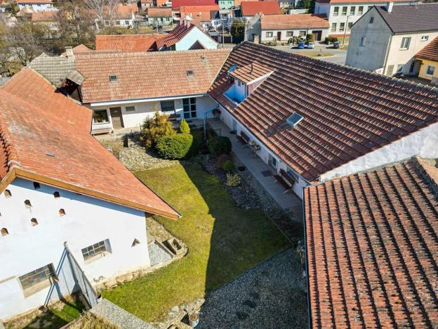 Prodej vícegeneračního domu, Nová Ves, 212 m2