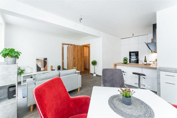 Pronájem bytu 2+kk, Praha, Plzeňská, 52 m2