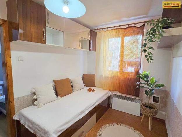 Prodej bytu 3+1, Dobříš, Mírové náměstí, 59 m2