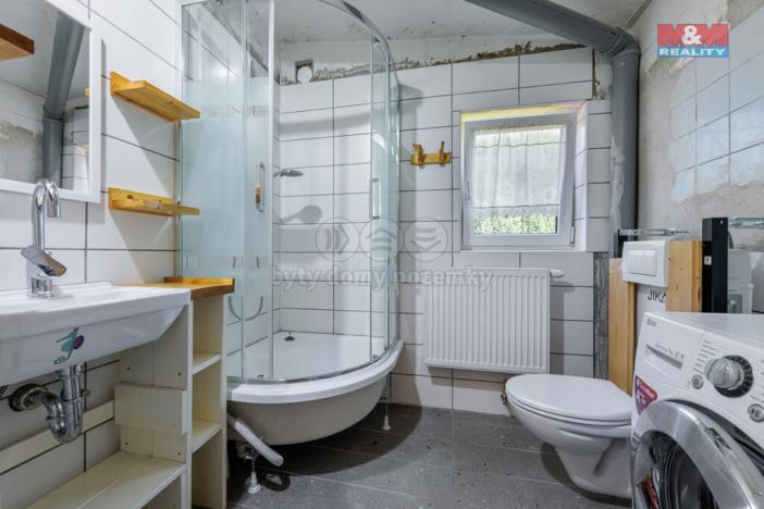 Prodej rodinného domu, Stříbrná, 228 m2