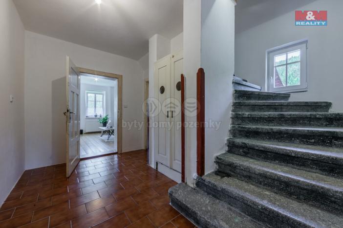 Prodej rodinného domu, Stříbrná, 228 m2