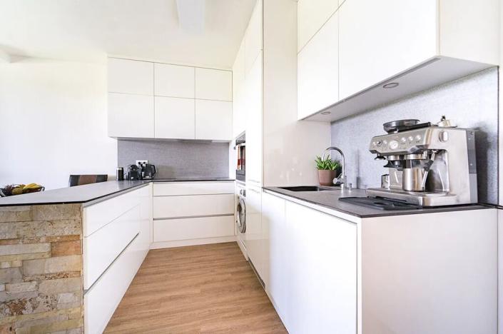 Prodej bytu 3+kk, Praha, Mezitraťová, 65 m2