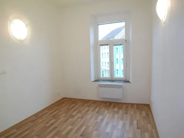 Pronájem bytu 1+kk, Praha - Vysočany, Spojovací, 22 m2