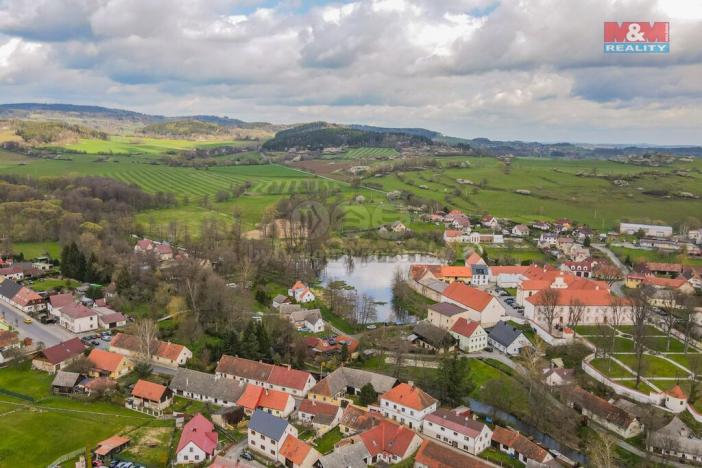 Prodej rodinného domu, Hrádek, 180 m2