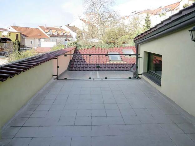 Pronájem rodinného domu, Praha - Břevnov, Na zástřelu, 297 m2
