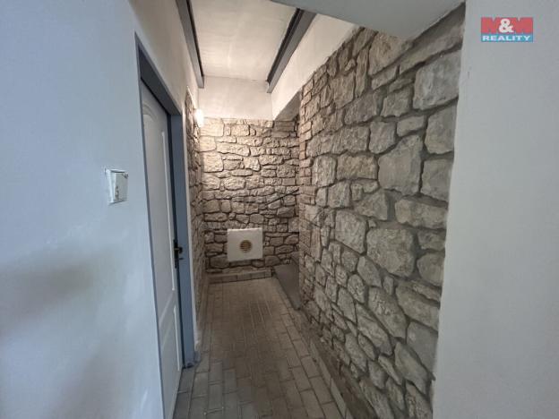 Pronájem obchodního prostoru, Louny, Osvoboditelů, 31 m2