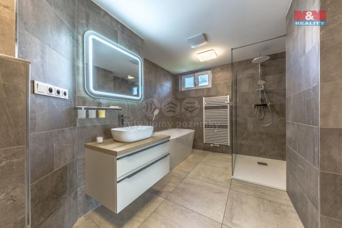 Prodej rodinného domu, Jindřichovice pod Smrkem, 205 m2