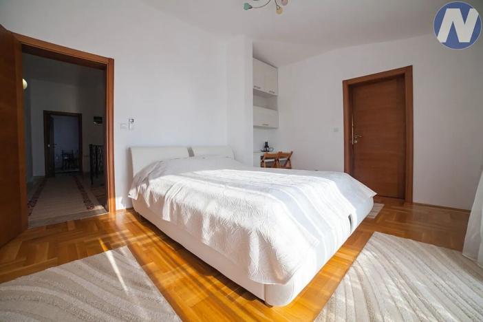 Prodej vily, Bar, Černá Hora, 250 m2