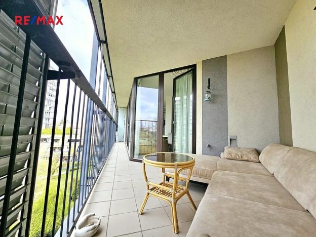 Pronájem bytu 1+kk, Praha - Žižkov, Ke kapslovně, 48 m2