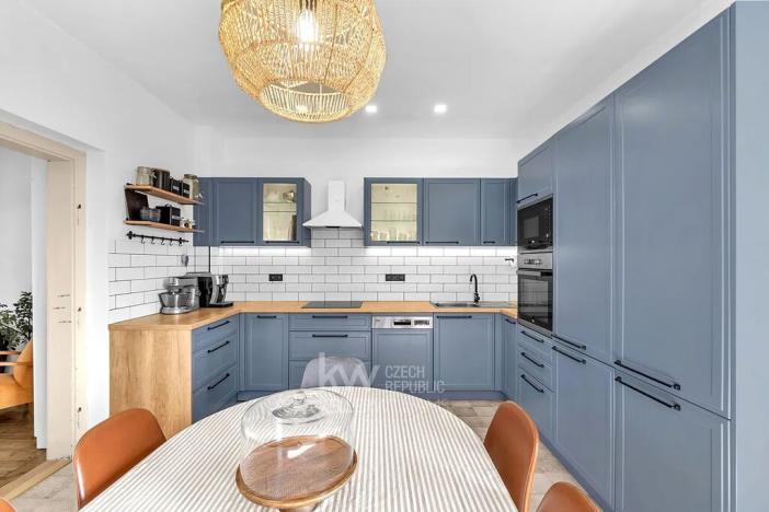 Prodej rodinného domu, Velim, Palackého, 270 m2