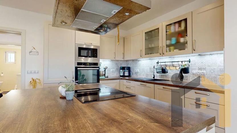 Prodej rodinného domu, Vinařice, 269 m2