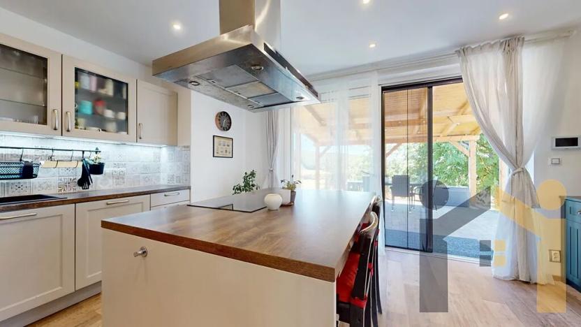 Prodej rodinného domu, Vinařice, 269 m2