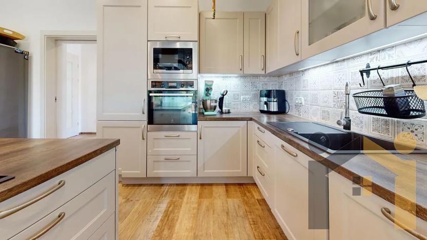 Prodej rodinného domu, Vinařice, 269 m2