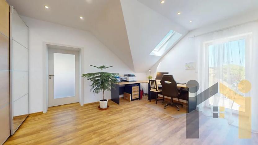 Prodej rodinného domu, Vinařice, 269 m2