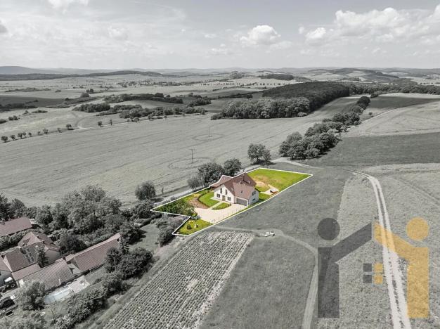 Prodej rodinného domu, Vinařice, 269 m2