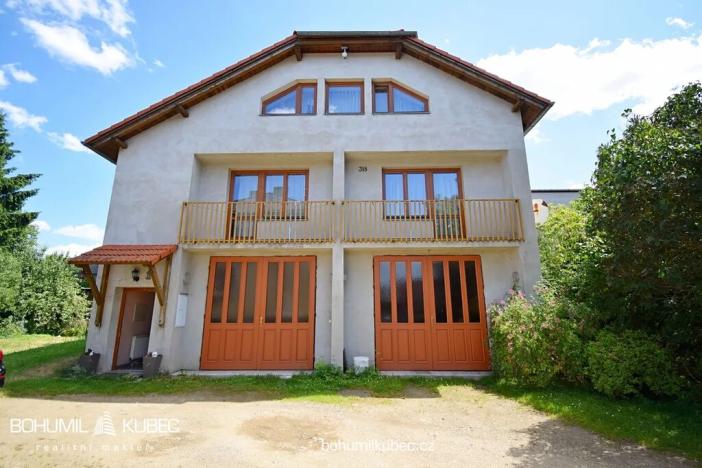 Prodej podílu rodinného domu, Planá nad Lužnicí, U Dubu, 234 m2