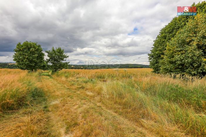 Prodej pole, Chrást, 11929 m2