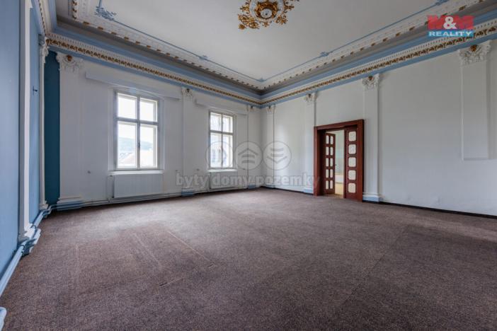 Prodej činžovního domu, Nejdek, náměstí Karla IV., 766 m2