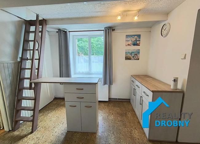 Prodej bytu 2+kk, Děčín, Sládkova, 52 m2