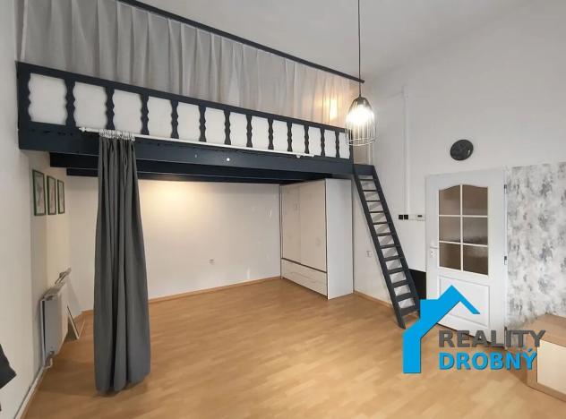 Prodej bytu 2+kk, Děčín, Sládkova, 52 m2