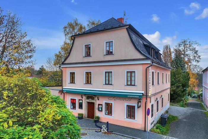 Pronájem restaurace, Nový Bor, nám. Míru, 100 m2