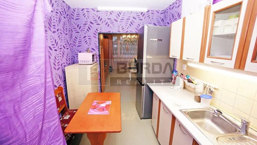 Prodej bytu 3+1, Měšice, 68 m2