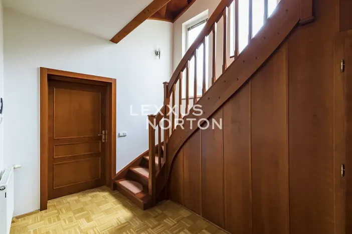 Prodej rodinného domu, Praha - Ruzyně, Huberova, 270 m2