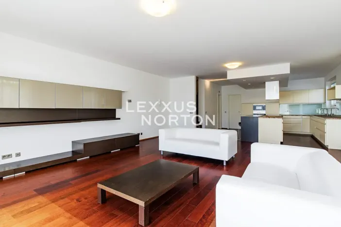 Pronájem rodinného domu, Praha - Dejvice, Štiplova, 219 m2