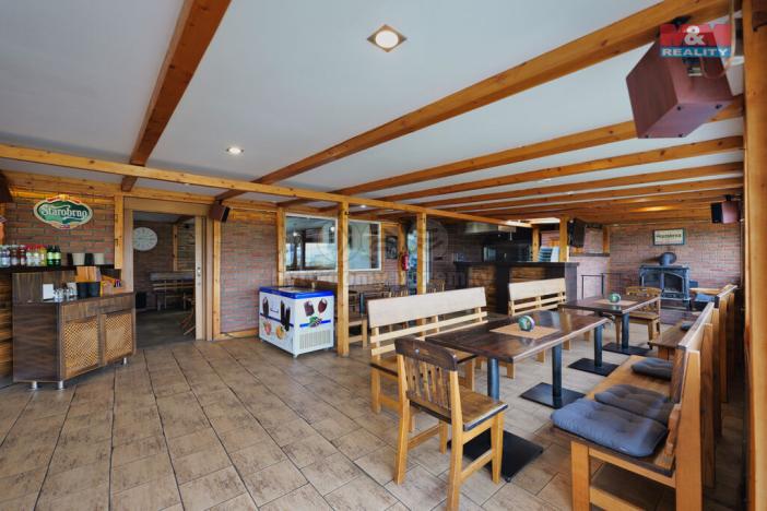 Prodej restaurace, Chropyně, Hanácké náměstí, 249 m2