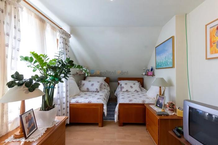 Prodej rodinného domu, Zdice, 294 m2