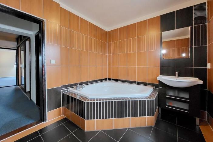 Prodej kanceláře, Brno, Haasova, 246 m2