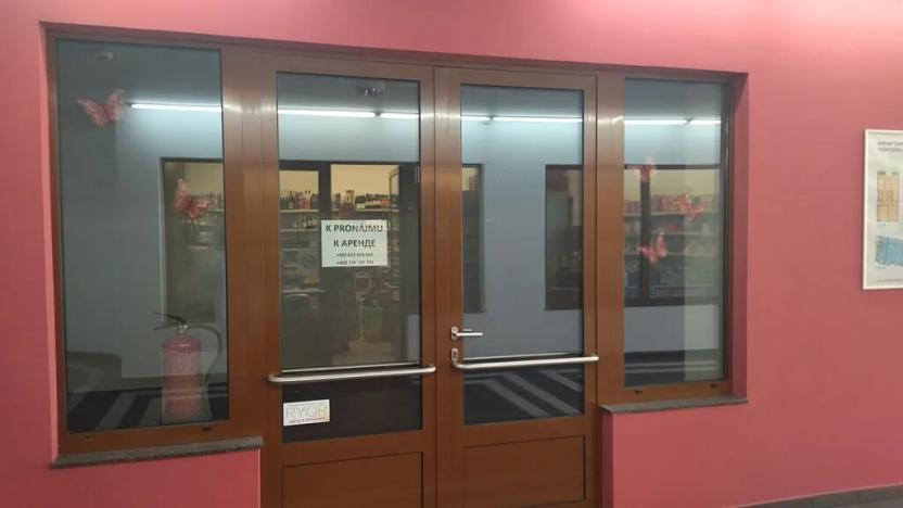 Prodej obchodního prostoru, Karlovy Vary, Divadelní náměstí, 30 m2