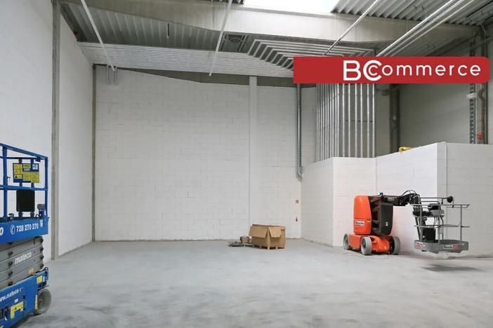 Pronájem skladu, Brno, 935 m2