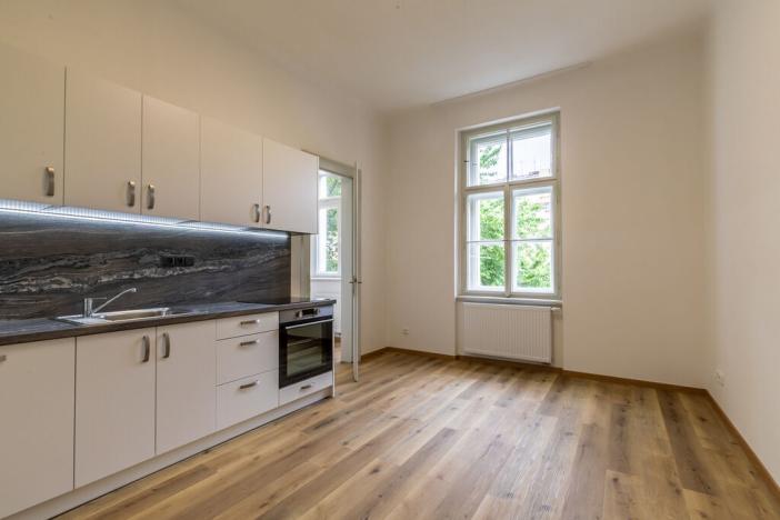 Pronájem bytu 3+kk, Praha - Vinohrady, Nitranská, 71 m2