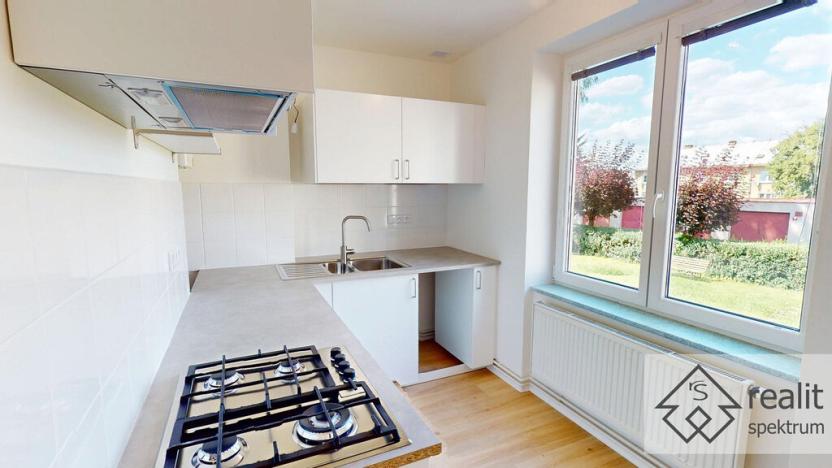 Pronájem bytu 3+1, Lanškroun - Žichlínské Předměstí, Husova, 50 m2