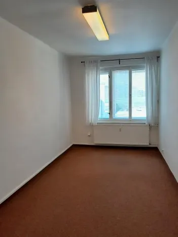Pronájem kanceláře, Praha - Vršovice, Petrohradská, 20 m2