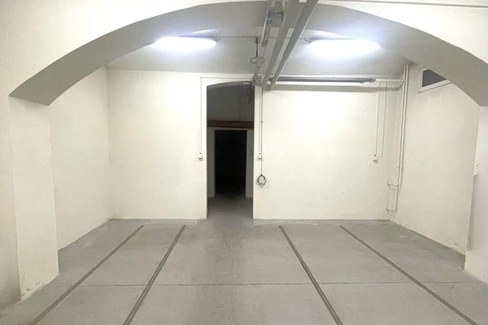 Pronájem skladu, Brno, Moravské náměstí, 339 m2