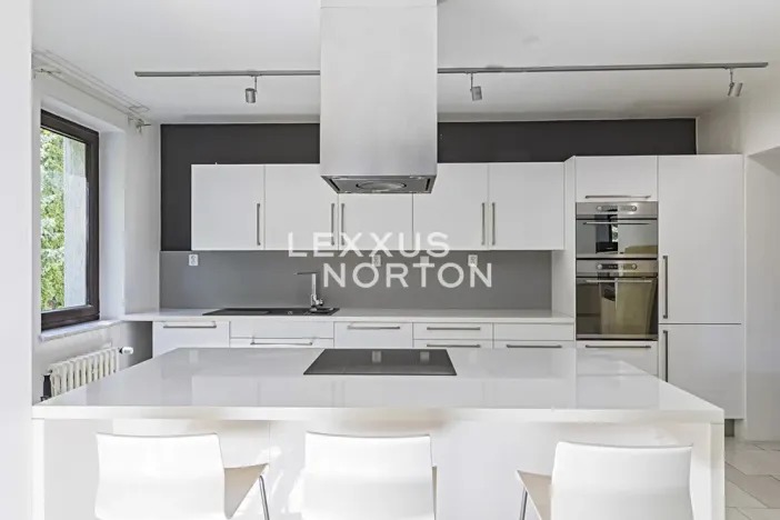 Pronájem vily, Praha - Lhotka, Na dlouhé mezi, 280 m2