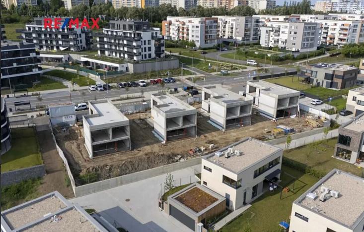 Prodej vily, Praha - Stodůlky, Ujgurská, 234 m2