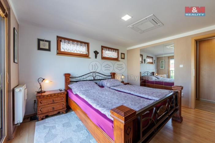 Prodej rodinného domu, Karlovy Vary - Stará Role, Nové domky, 152 m2